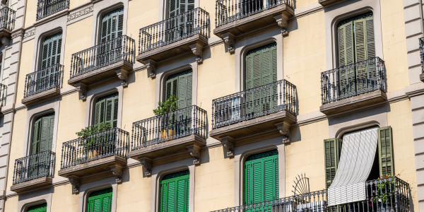 Puertas y Ventanas de Aluminio / PVC a medida en Penedès i Garraf · Aislamientos Acústicos