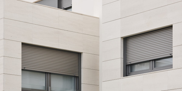 Puertas y Ventanas Seguridad de Aluminio / PVC Olivella · Aislamientos Acústicos